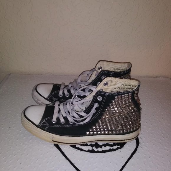 Genuine CONVERSE Black with studs All-star Chuck Taylor Sneakers Shoes - Picture 2 of 3